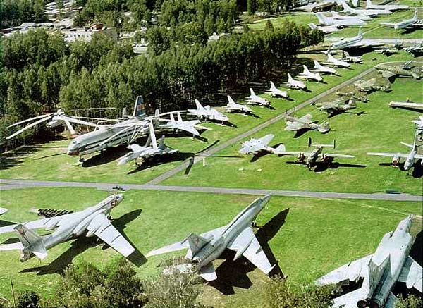 monino_aerial1.jpg (77534 bytes)